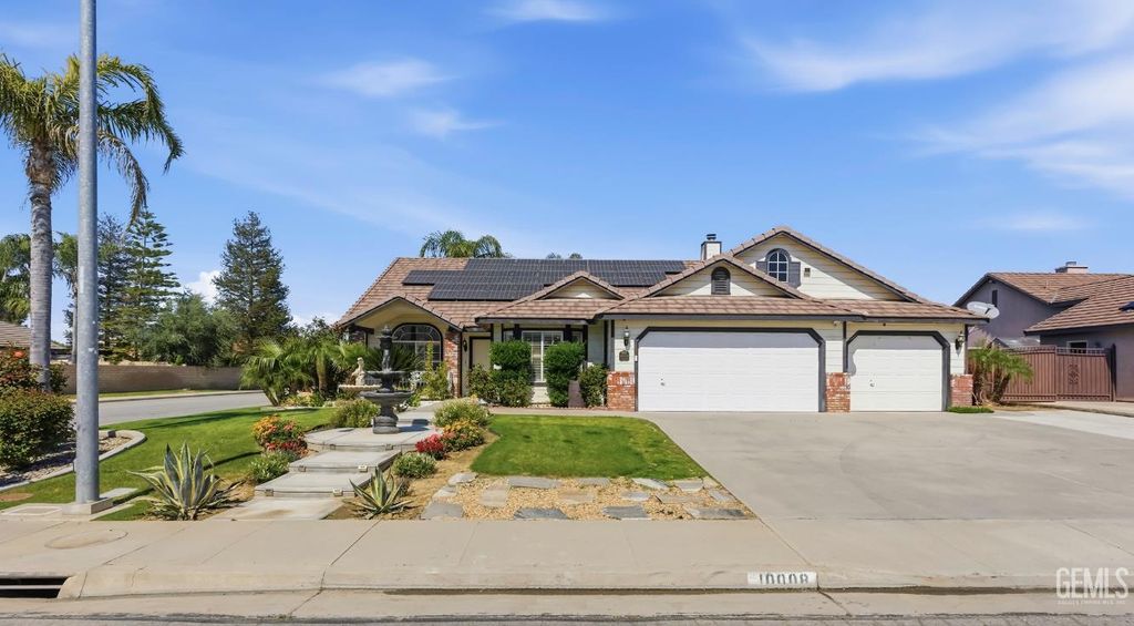 Photo of 10008 Cheyenne Drive, Bakersfield, CA 93312 (MLS # 202602043)
