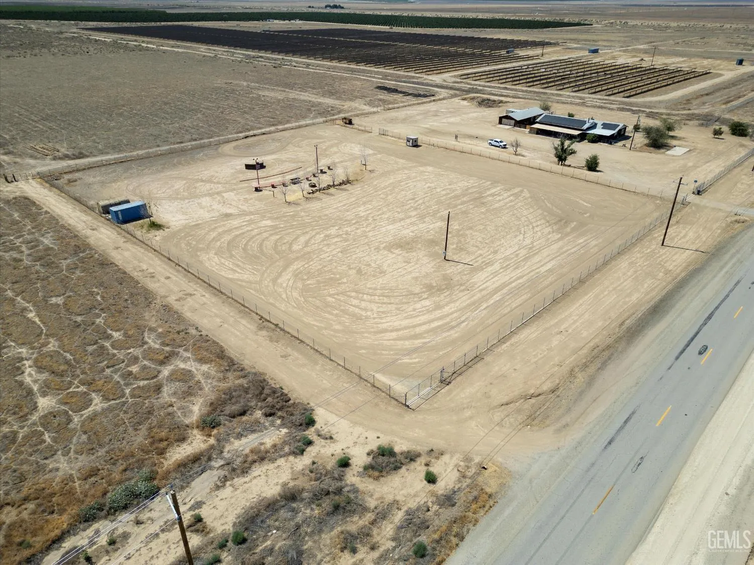 Maricopa, California 93252, United States, 5 Bedrooms Bedrooms, ,3 BathroomsBathrooms,Residential,Active,166164