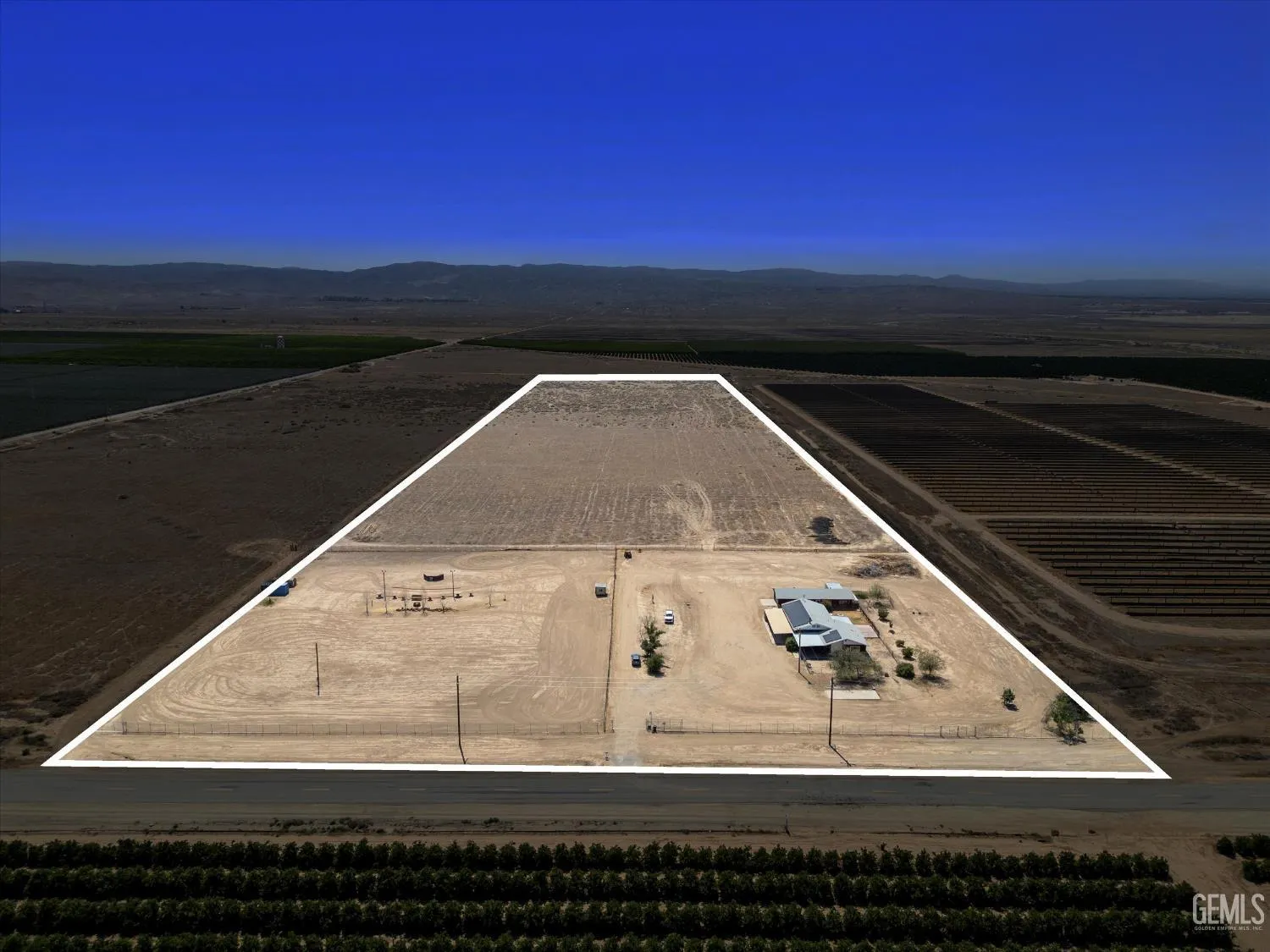 Maricopa, California 93252, United States, 5 Bedrooms Bedrooms, ,3 BathroomsBathrooms,Residential,Active,166164