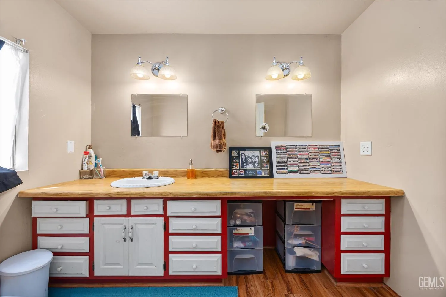 Maricopa, California 93252, United States, 5 Bedrooms Bedrooms, ,3 BathroomsBathrooms,Residential,Active,166164