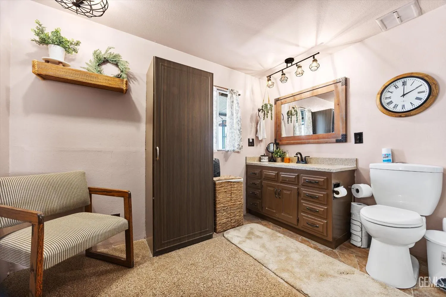 Maricopa, California 93252, United States, 5 Bedrooms Bedrooms, ,3 BathroomsBathrooms,Residential,Active,166164