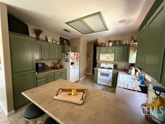Photo of 11310 Presidential Road, Bakersfield, CA 93312 (MLS # 202609099)