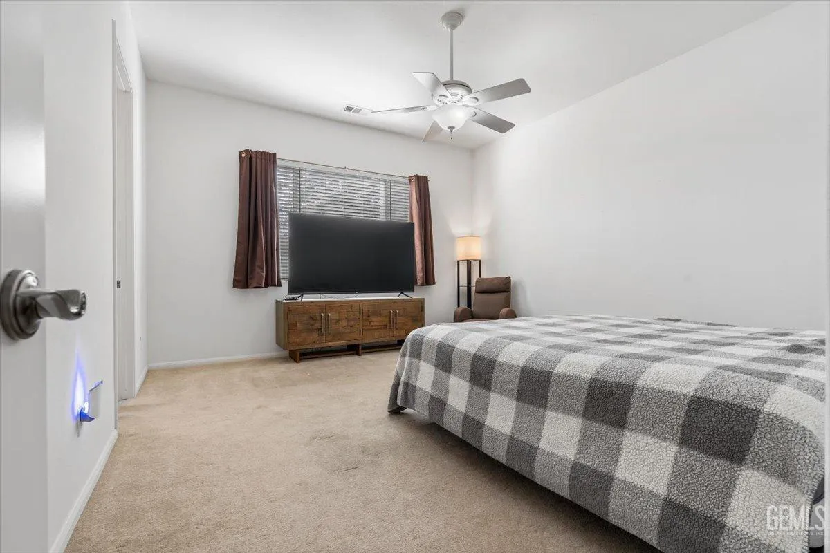 Bakersfield, California 93306, United States, 2 Bedrooms Bedrooms, ,2 BathroomsBathrooms,Residential,Active,4749