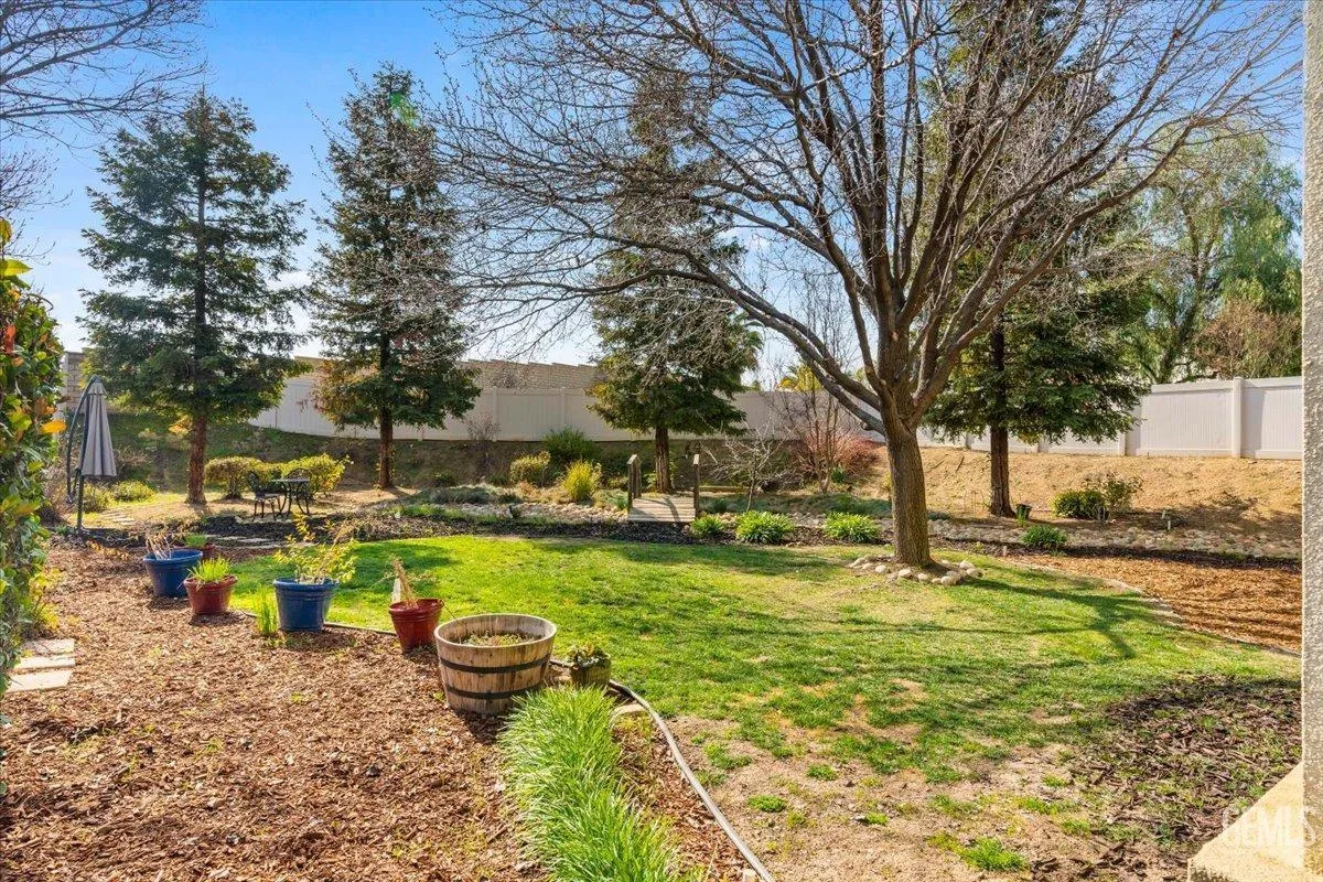 Bakersfield, California 93306, United States, 2 Bedrooms Bedrooms, ,2 BathroomsBathrooms,Residential,Active,4749