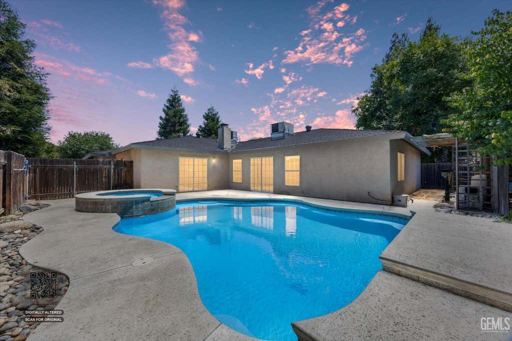 Photo of 3005 Estero Street, Bakersfield, CA 93309 (MLS # 202605488)
