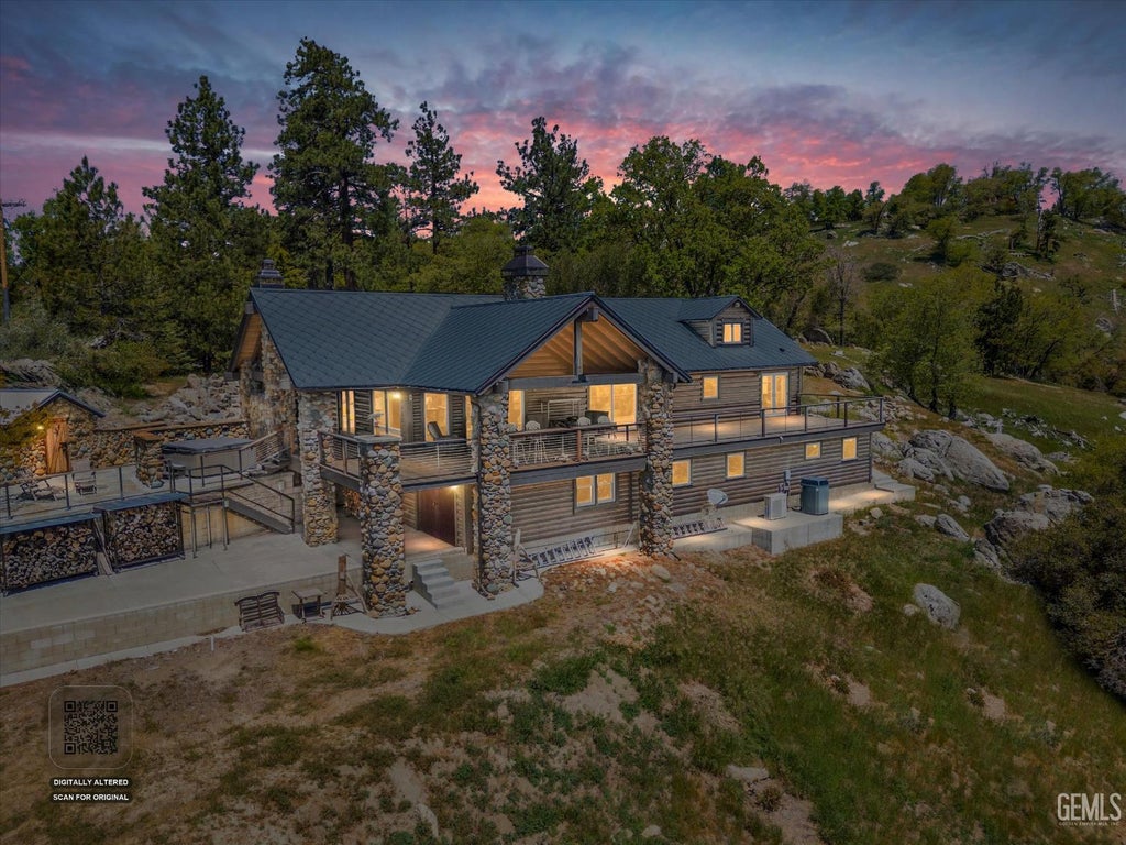 Photo of 27241 Deertrail Drive, Tehachapi, CA 93561 (MLS # 202604235)