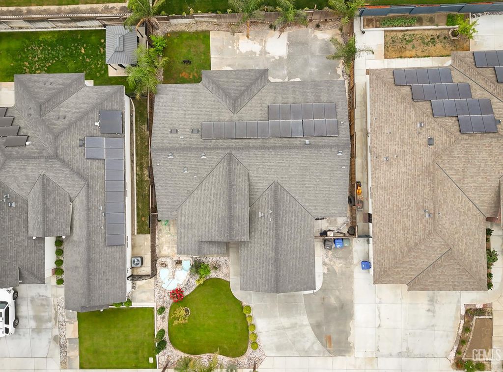 Photo of 7901 Bristol Spring Avenue, Bakersfield, CA 93313 (MLS # 202603527)