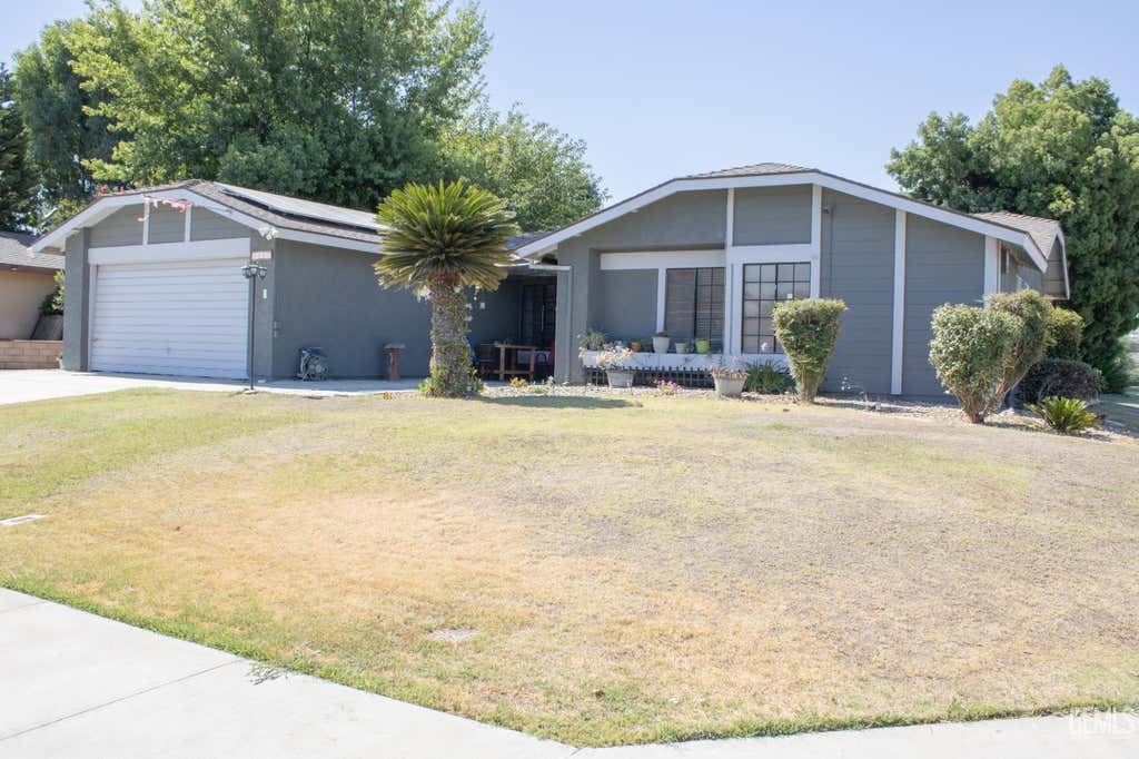 Photo of 3117 Jackie Court, Bakersfield, CA 93313 (MLS # 202606757)