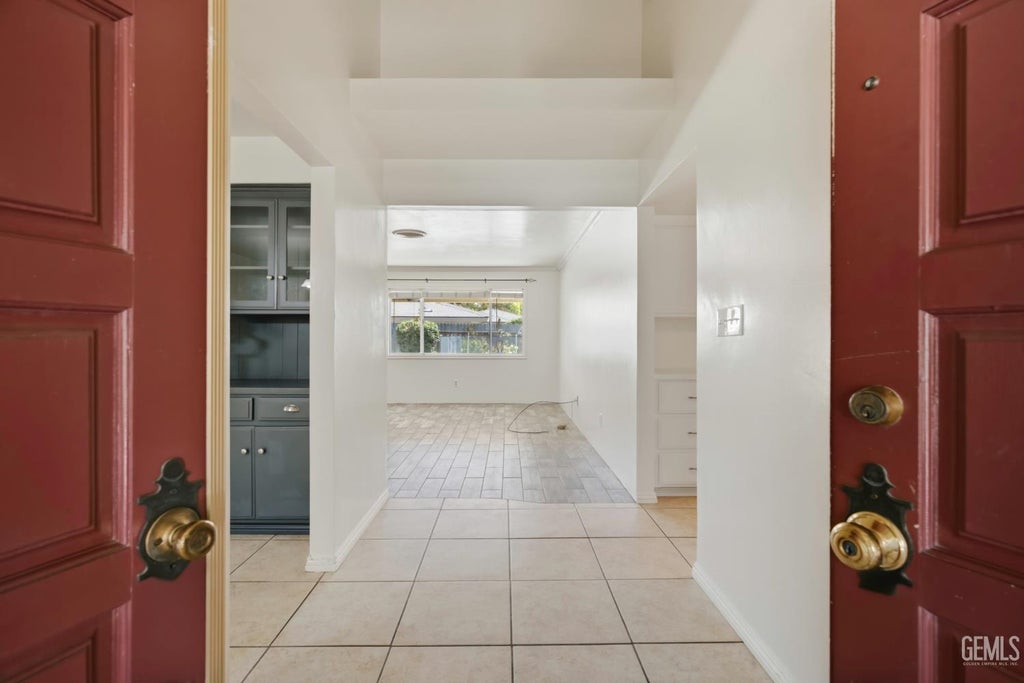 Photo of 9113 Bear Creek Road, Bakersfield, CA 93311 (MLS # 202606262)