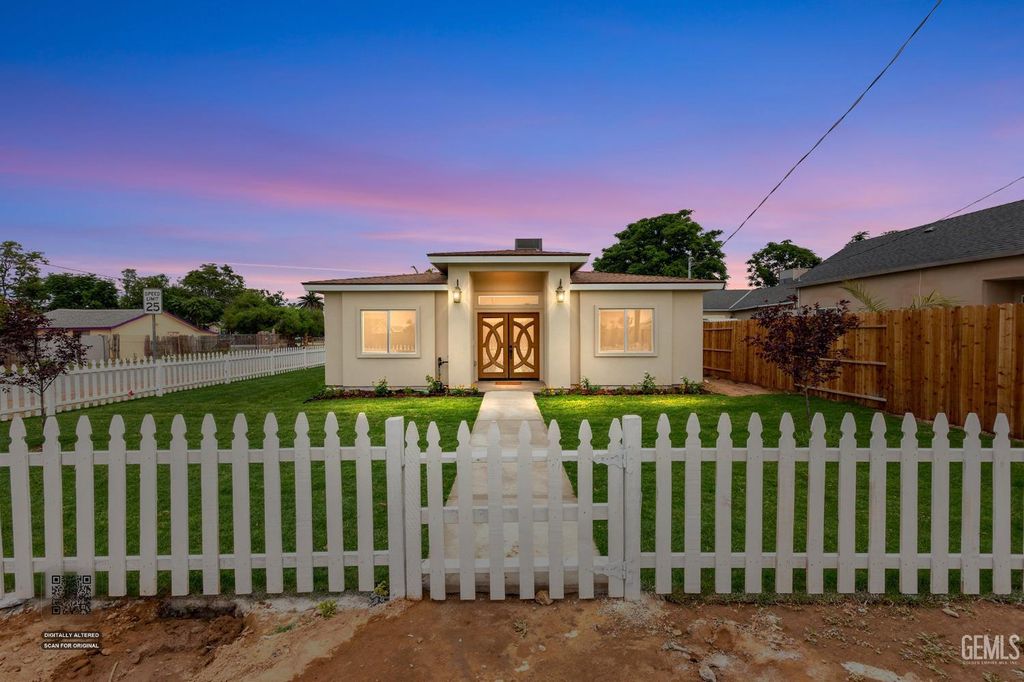 Photo of 4906 Redbank Road, Bakersfield, CA 93307 (MLS # 202607938)