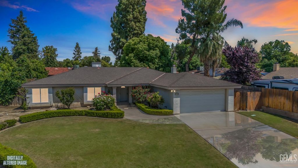 Photo of 7008 Altaville Lane, Bakersfield, CA 93309 (MLS # 202604037)