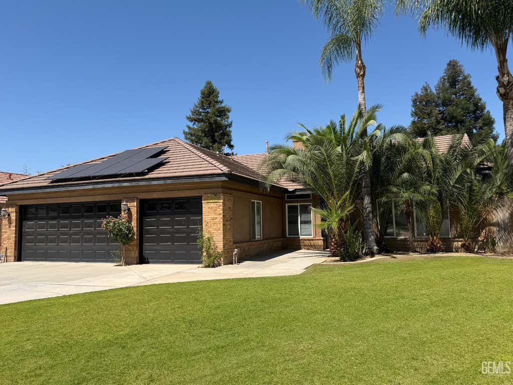Photo of 4313 Rhine River Drive, Bakersfield, CA 93308 (MLS # 202606129)