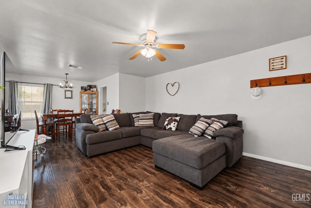 Photo of 2028 Esther Drive, Bakersfield, CA 93308 (MLS # 202608845)