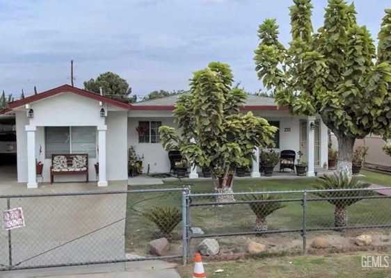 233 LOUELLA DR, BAKERSFIELD, CA 93307 - Image ef53c4cae6e9b3f0c2323fa018bdd4c5/1695576191