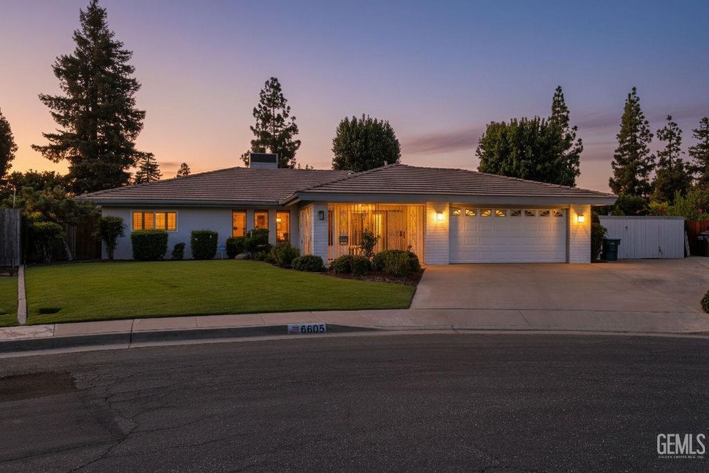 Photo of 6605 Yakima Way, Bakersfield, CA 93309 (MLS # 202511203)