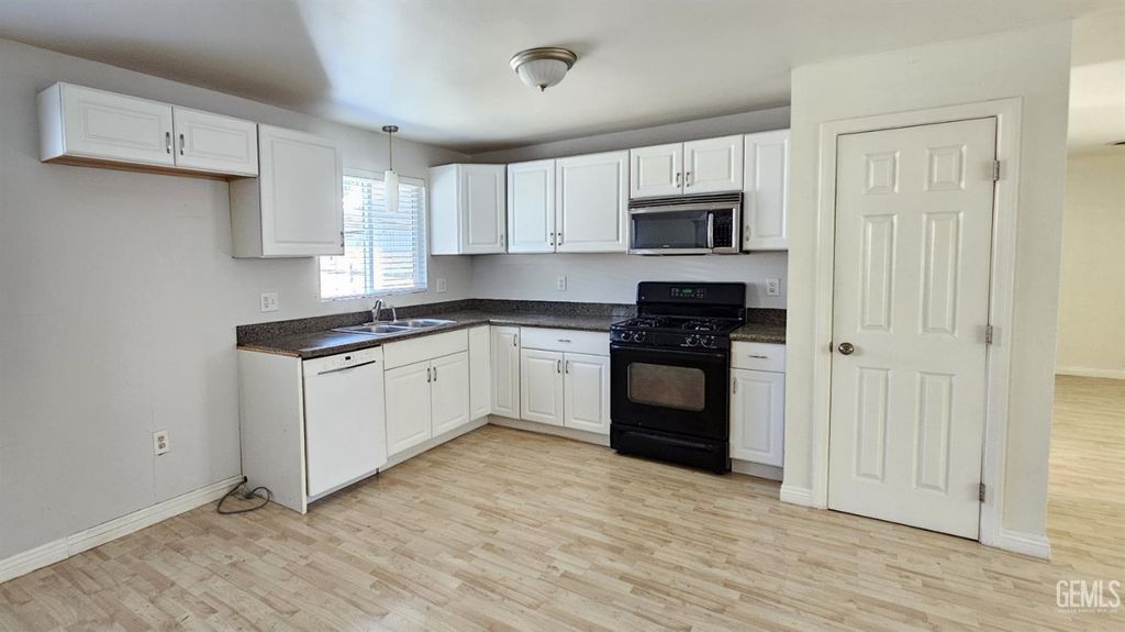 Photo of 4509 High Trail, Frazier Park, CA 93225 (MLS # 202510609)