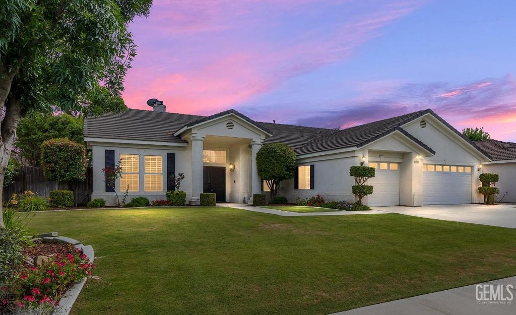 Photo of 10717 Rising Sun Drive, Bakersfield, CA 93312 (MLS # 202604898)