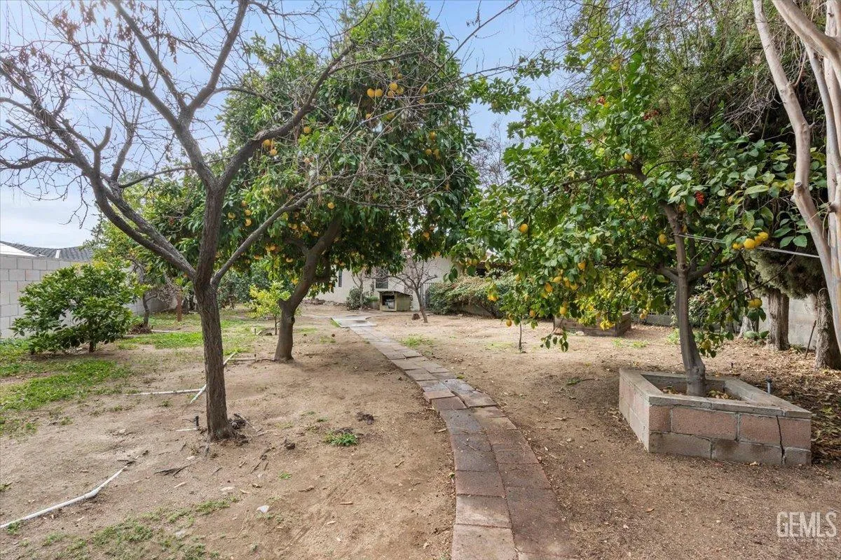 Bakersfield, California 93306, United States, 3 Bedrooms Bedrooms, ,2 BathroomsBathrooms,Residential,Active,11945