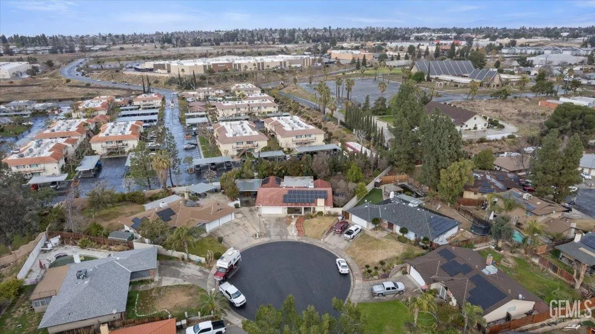 Bakersfield, California 93306, United States, 3 Bedrooms Bedrooms, ,2 BathroomsBathrooms,Residential,Active,11945