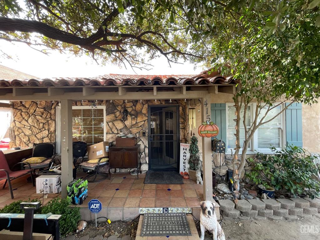 Photo of 415 E 21st Street, Bakersfield, CA 93305 (MLS # 202510917)