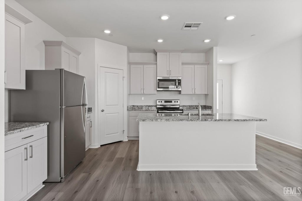 Photo of 7921 Star Fruit Way, Bakersfield, CA 93313 (MLS # 202605760)
