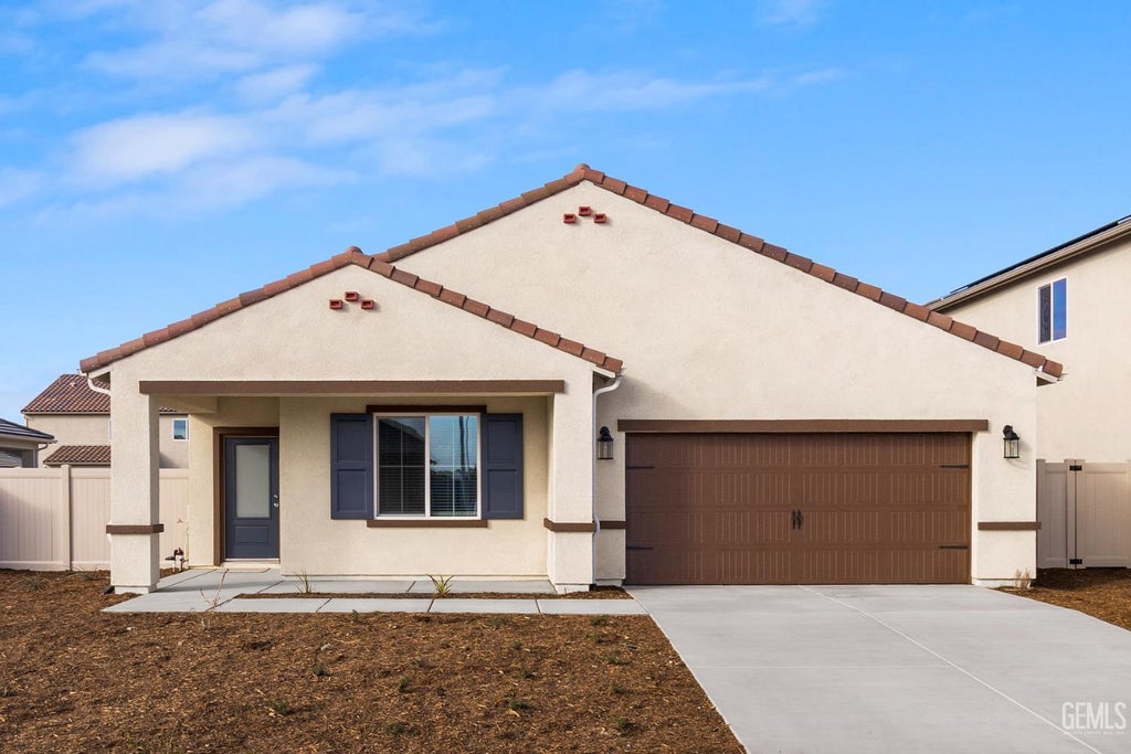 Photo of 7921 Star Fruit Way, Bakersfield, CA 93313 (MLS # 202605760)