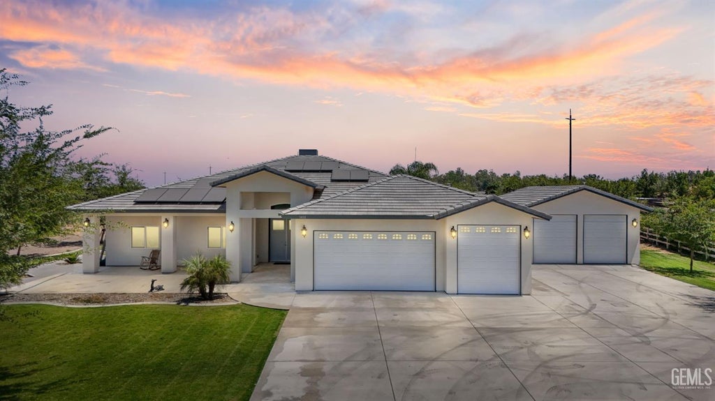 Photo of 14111 Danbur Drive, Bakersfield, CA 93311 (MLS # 202607523)