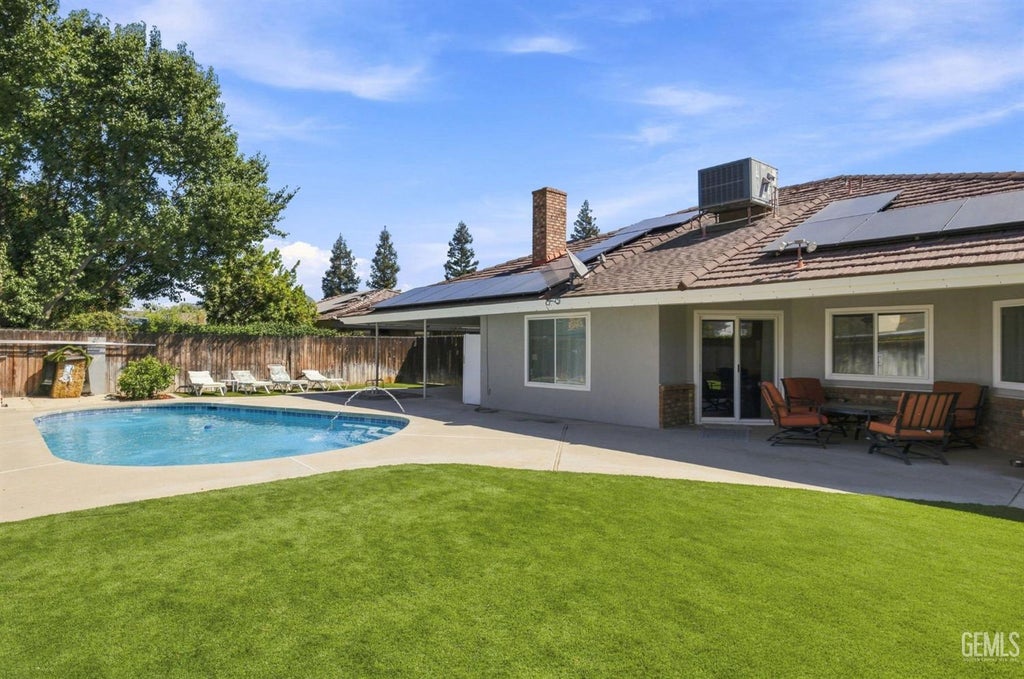 Photo of 5101 Dewalt Street, Bakersfield, CA 93308 (MLS # 202610058)