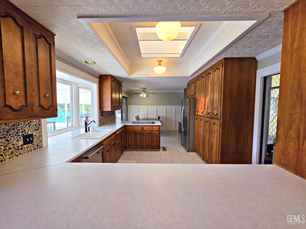 Photo of 11901 Kern River Avenue, Bakersfield, CA 93308 (MLS # 202608736)