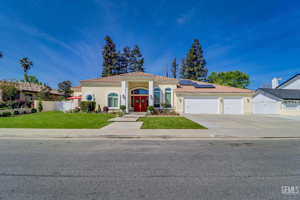 Photo of 2205 Nantes Way, Bakersfield, CA 93311 (MLS # 202603833)