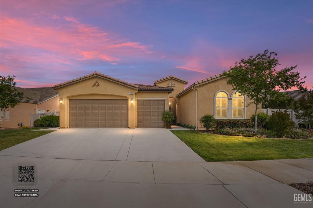 Photo of 9908 Toscana Drive, Bakersfield, CA 93306 (MLS # 202603931)