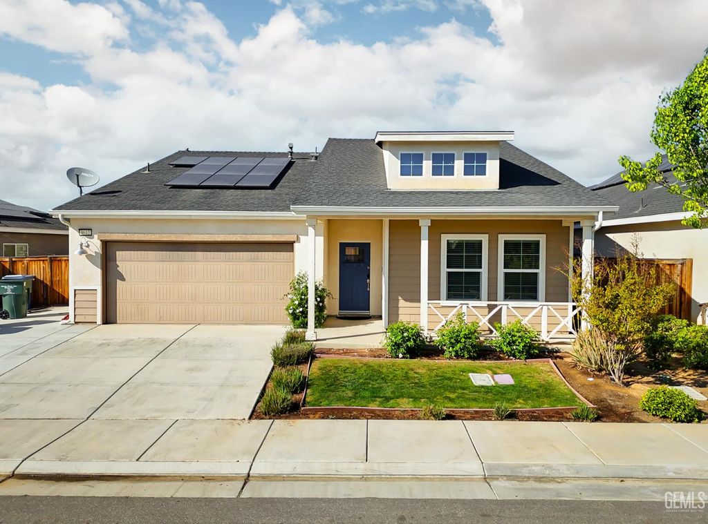 Photo of 9612 Cobble Creek Drive, Shafter, CA 93263 (MLS # 202602460)