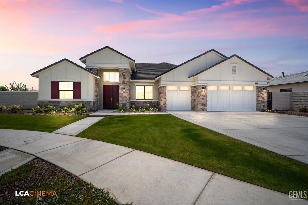 Photo of 12613 Espalier Court, Bakersfield, CA 93311 (MLS # 202606100)