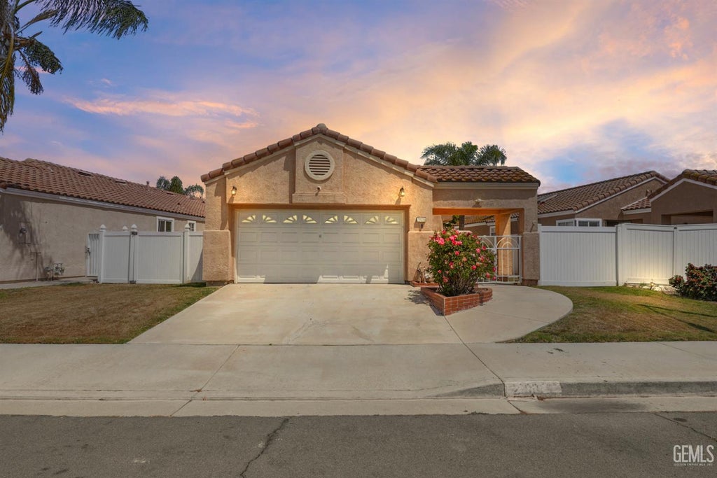 Photo of 29886 Greens Court, Menifee, CA 92584 (MLS # 202604871)