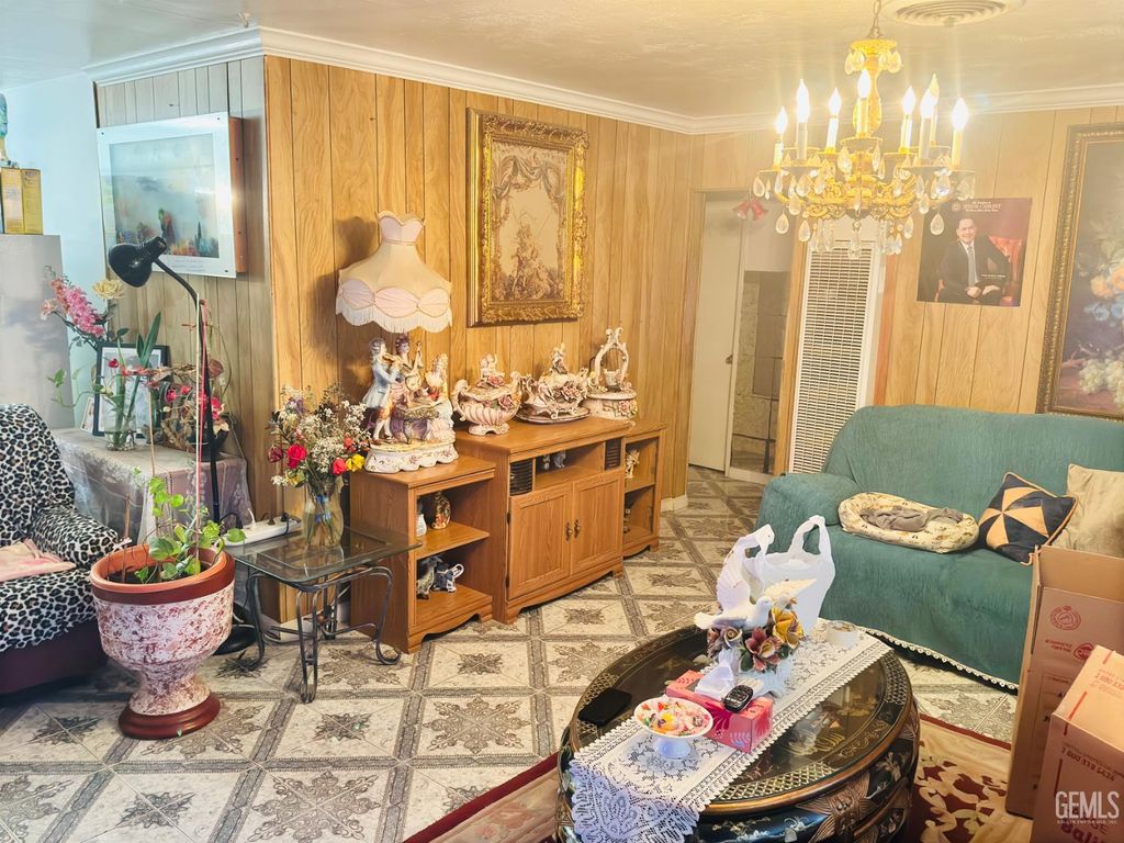 Photo of 216 20th Avenue, Delano, CA 93215 (MLS # 202513175)