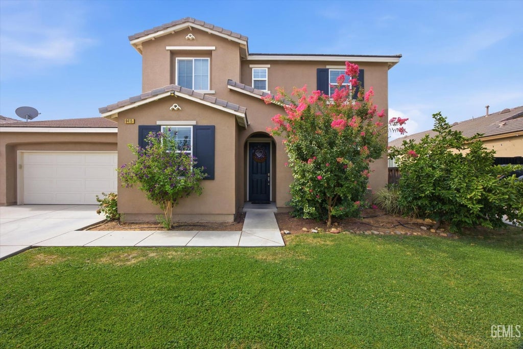 Photo of 9415 Ceres Street, Bakersfield, CA 93306 (MLS # 202607549)
