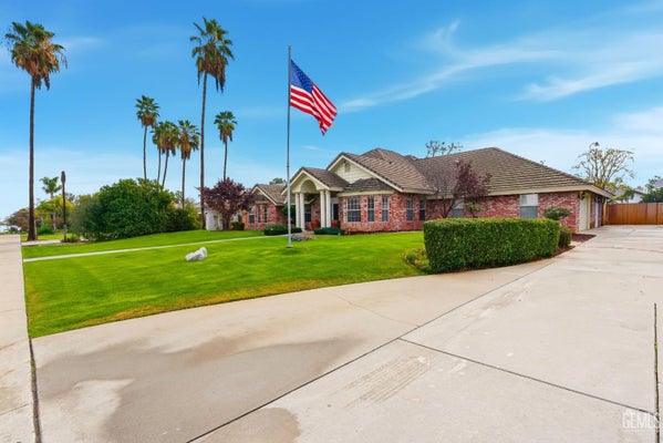 13201 MEACHAM RD, BAKERSFIELD, CA 93314 - Image f555801cc2cc8100eea0d03e87d5c4f0/571428286