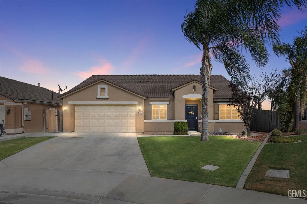 Photo of 5308 Elk Run Court, Bakersfield, CA 93314 (MLS # 202510639)