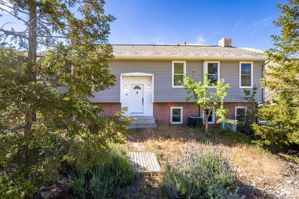 Photo of 364 Lance Avenue, Lebec, CA 93243 (MLS # 202603729)