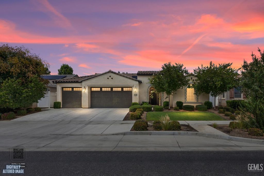 Photo of 13514 Pixton Avenue, Bakersfield, CA 93311 (MLS # 202606102)