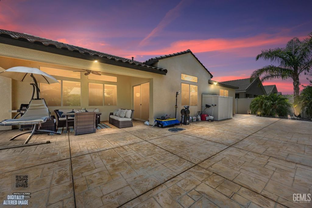 Photo of 13514 Pixton Avenue, Bakersfield, CA 93311 (MLS # 202606102)
