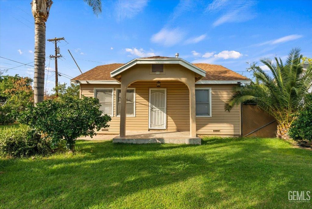 Photo of 508 Beardsley Avenue, Bakersfield, CA 93308 (MLS # 202511133)