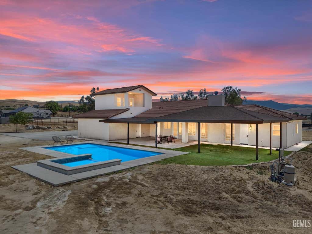 Photo of 13700 Round Mountain Road, Bakersfield, CA 93308 (MLS # 202606194)