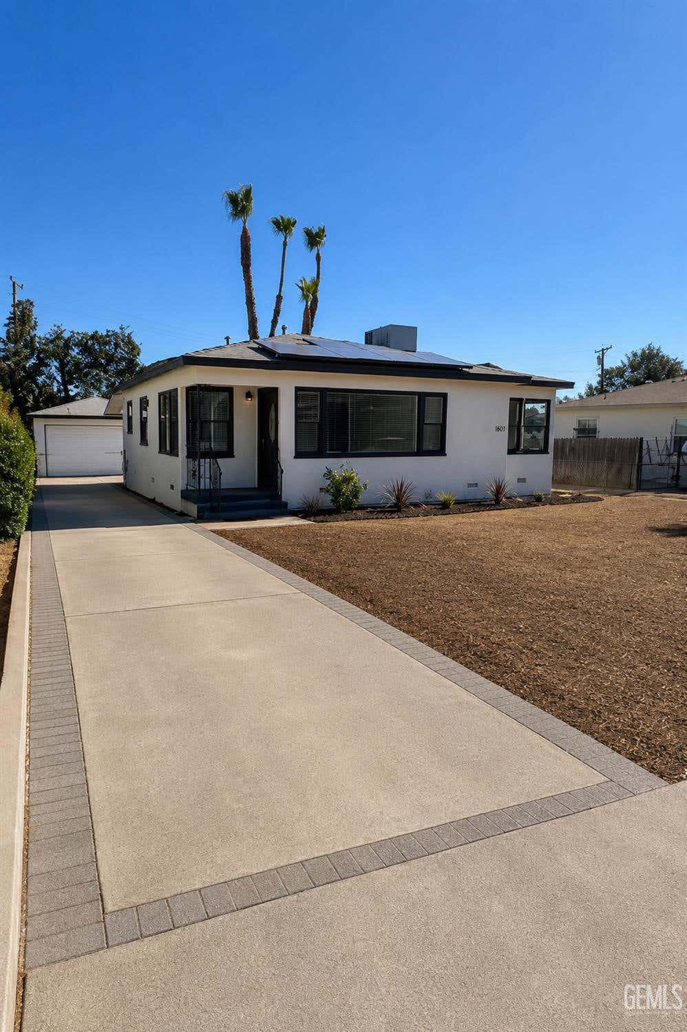 Photo of 13 La Mesa Drive, Bakersfield, CA 93305 (MLS # 202608249)