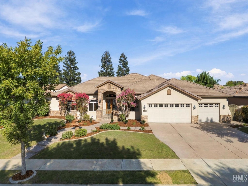 Photo of 2519 Edingal Drive, Bakersfield, CA 93311 (MLS # 202609864)