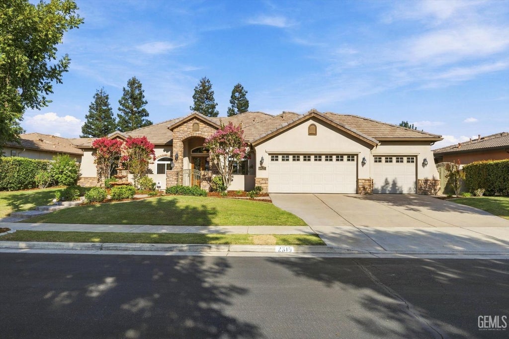 Photo of 2519 Edingal Drive, Bakersfield, CA 93311 (MLS # 202609864)