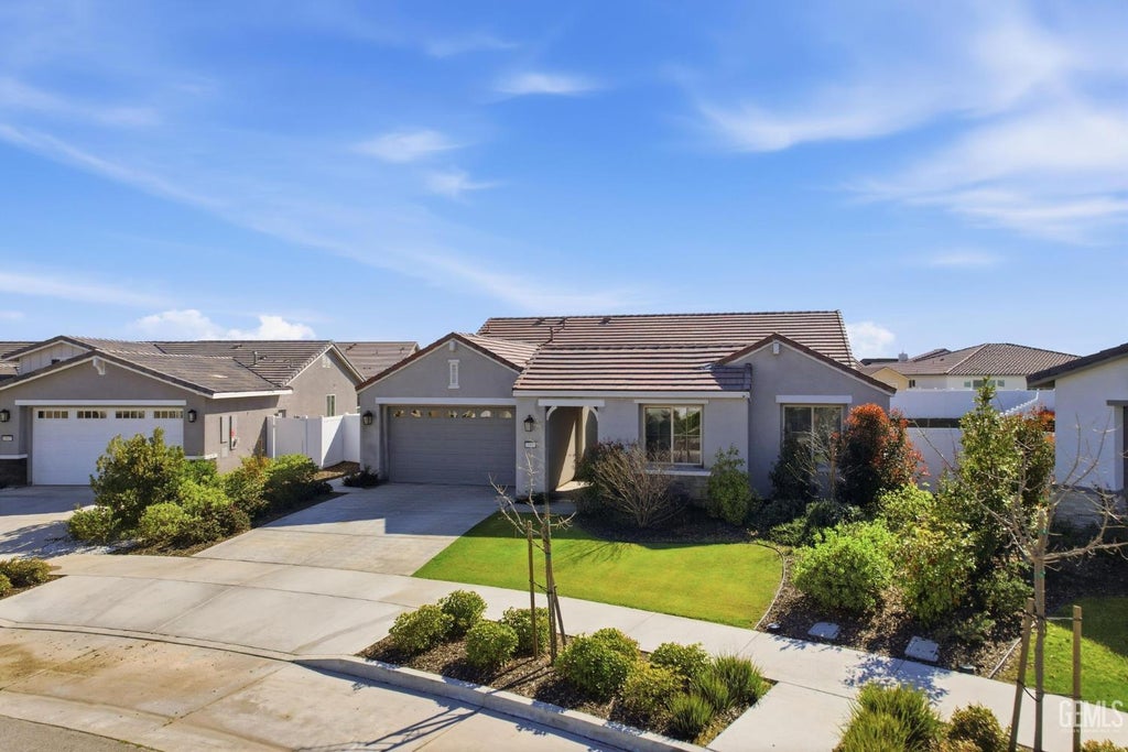 Photo of 15011 Coyle Circle, Bakersfield, CA 93311 (MLS # 202602333)