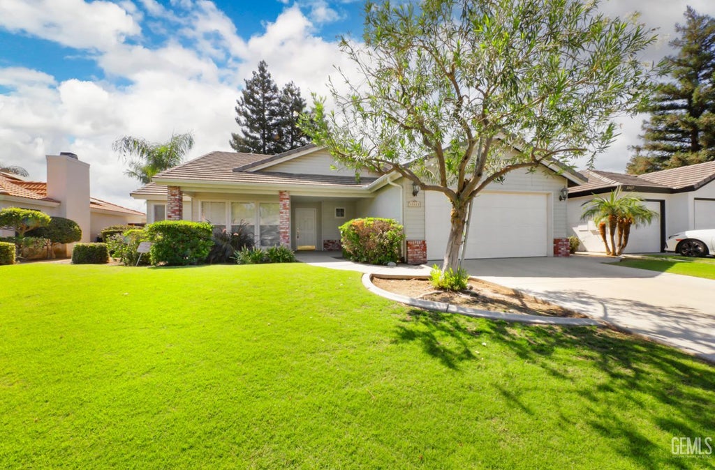 Photo of 10415 Dorchester Street, Bakersfield, CA 93311 (MLS # 202610085)