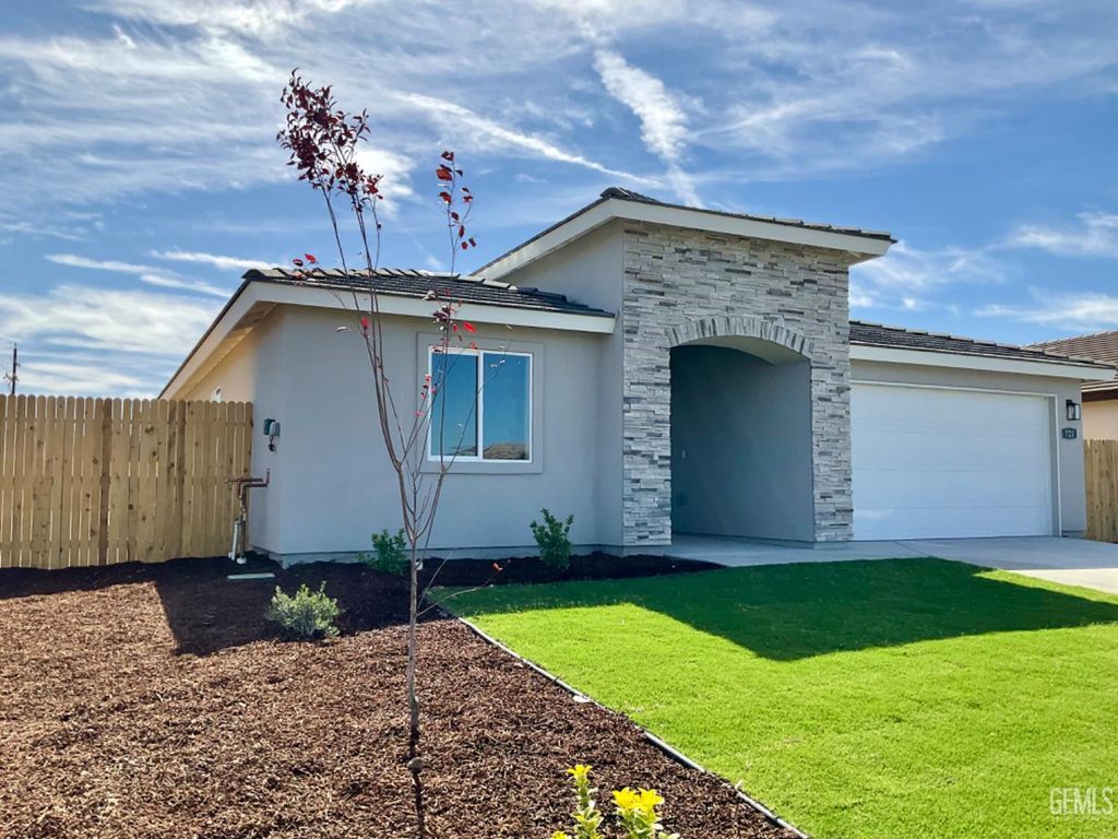 Photo of 721 Merengue Street, Bakersfield, CA 93306 (MLS # 202511212)