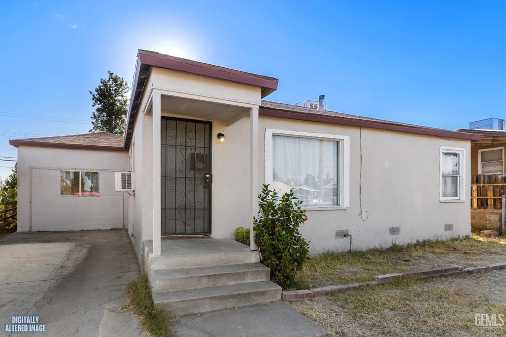 Photo of 1312 Tate Street, Bakersfield, CA 93306 (MLS # 202607865)